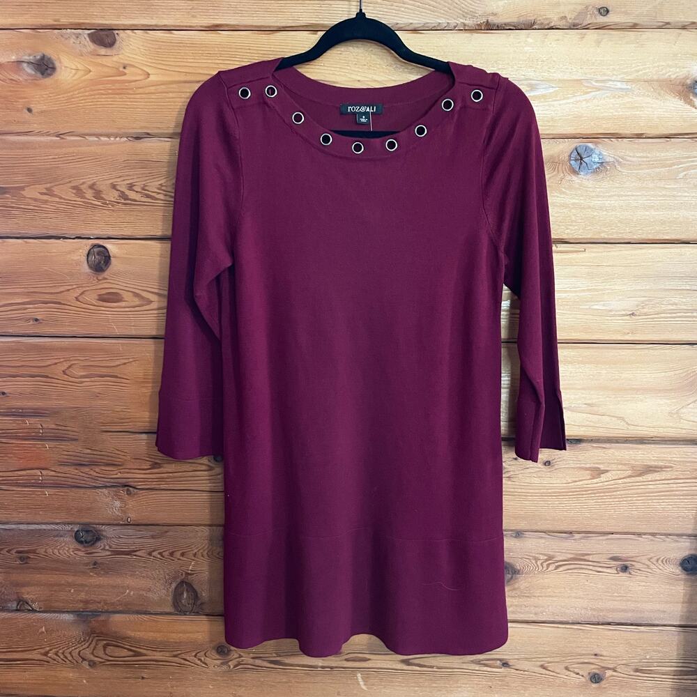 NWT Roz & Ali Red Sweater Size Small